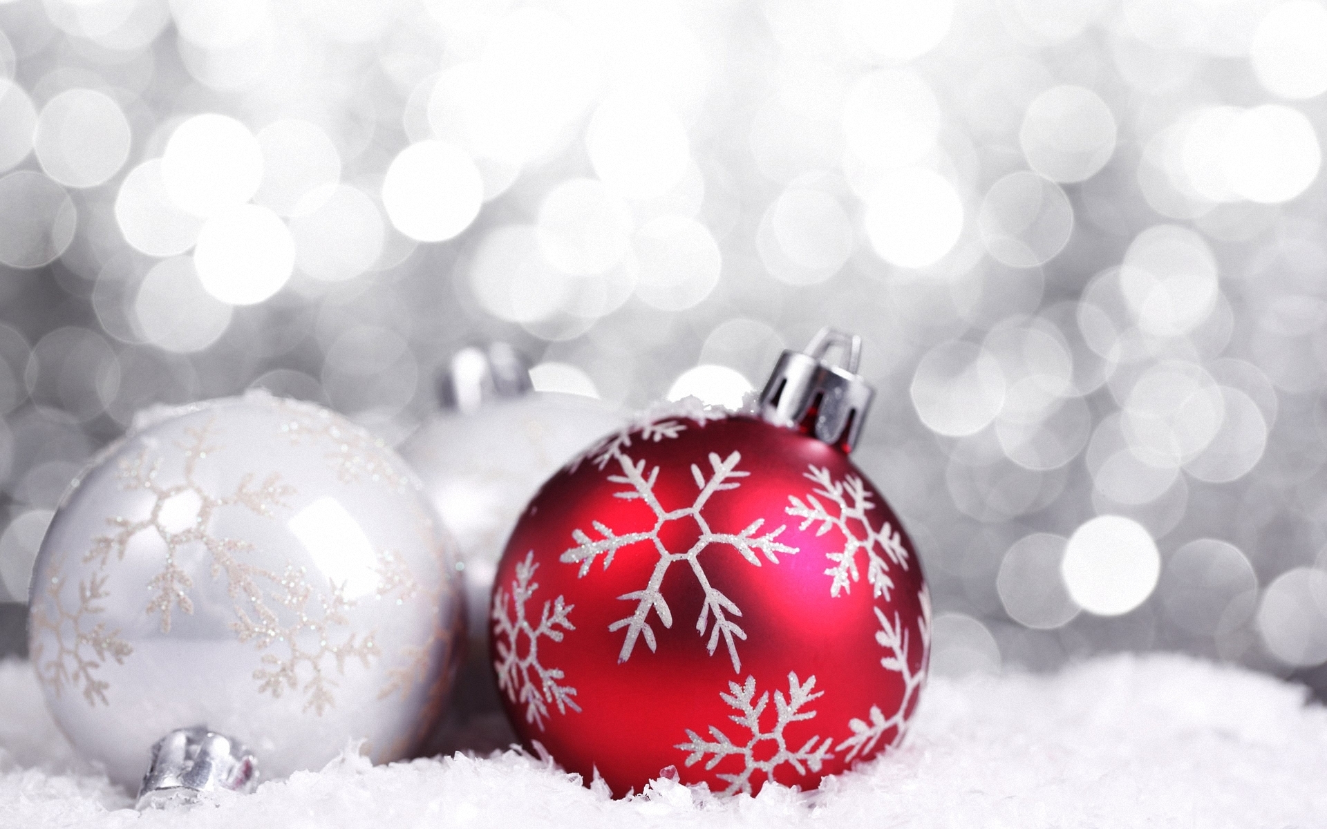 http://www.moviehdwallpapers.com/wp-content/uploads/2014/10/christmas-ornaments-wallpaper.jpg