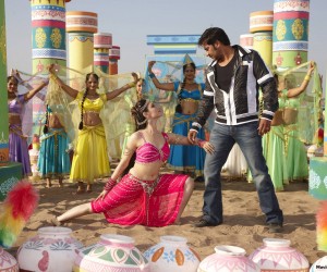 Ajay-Devgn-Tamannaah Himmatwala (2013) Movie Wallpapers