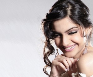 Sonam Kapoor HD Wallpapers