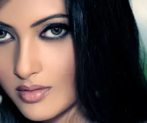 Riya Sen HD Wallpapers