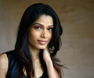 Freida Pinto HD Wallpapers