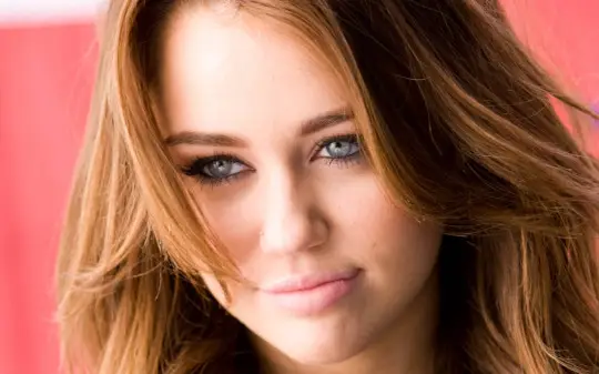 Miley Cyrus Wallpapers