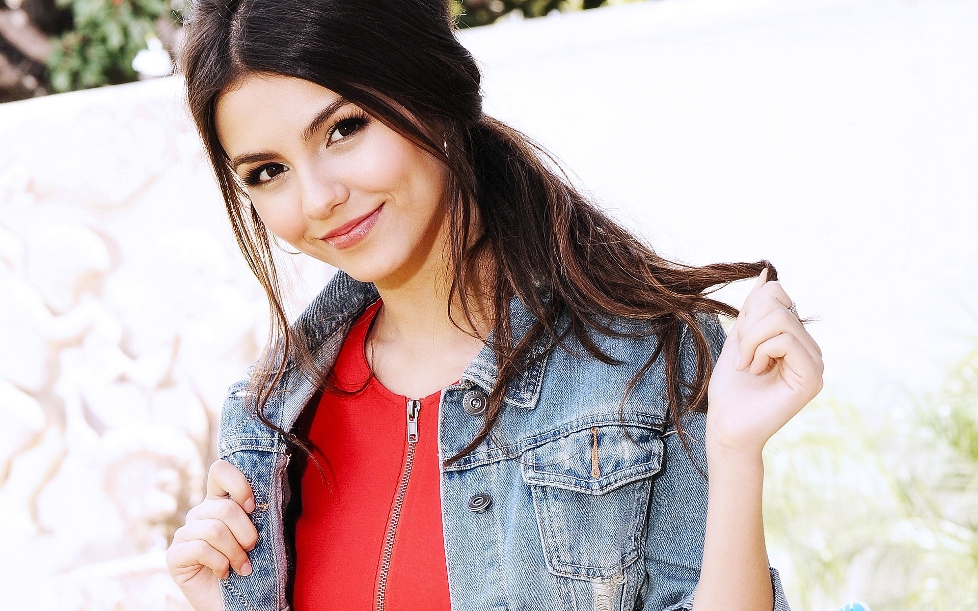 Victoria Justice Wallpapers