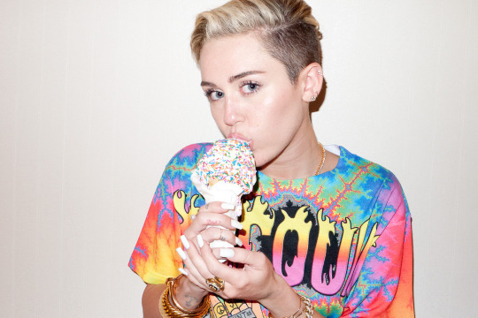 Miley Cyrus Wallpapers 2014