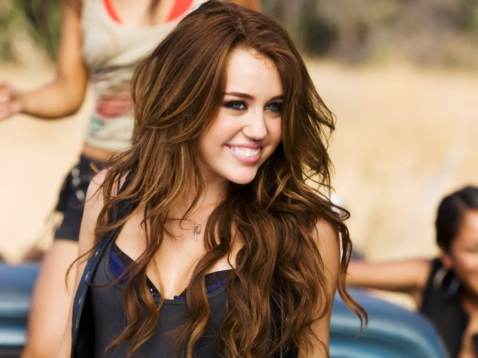 Miley Cyrus Wallpapers Images Backgrounds Photos and Pictures