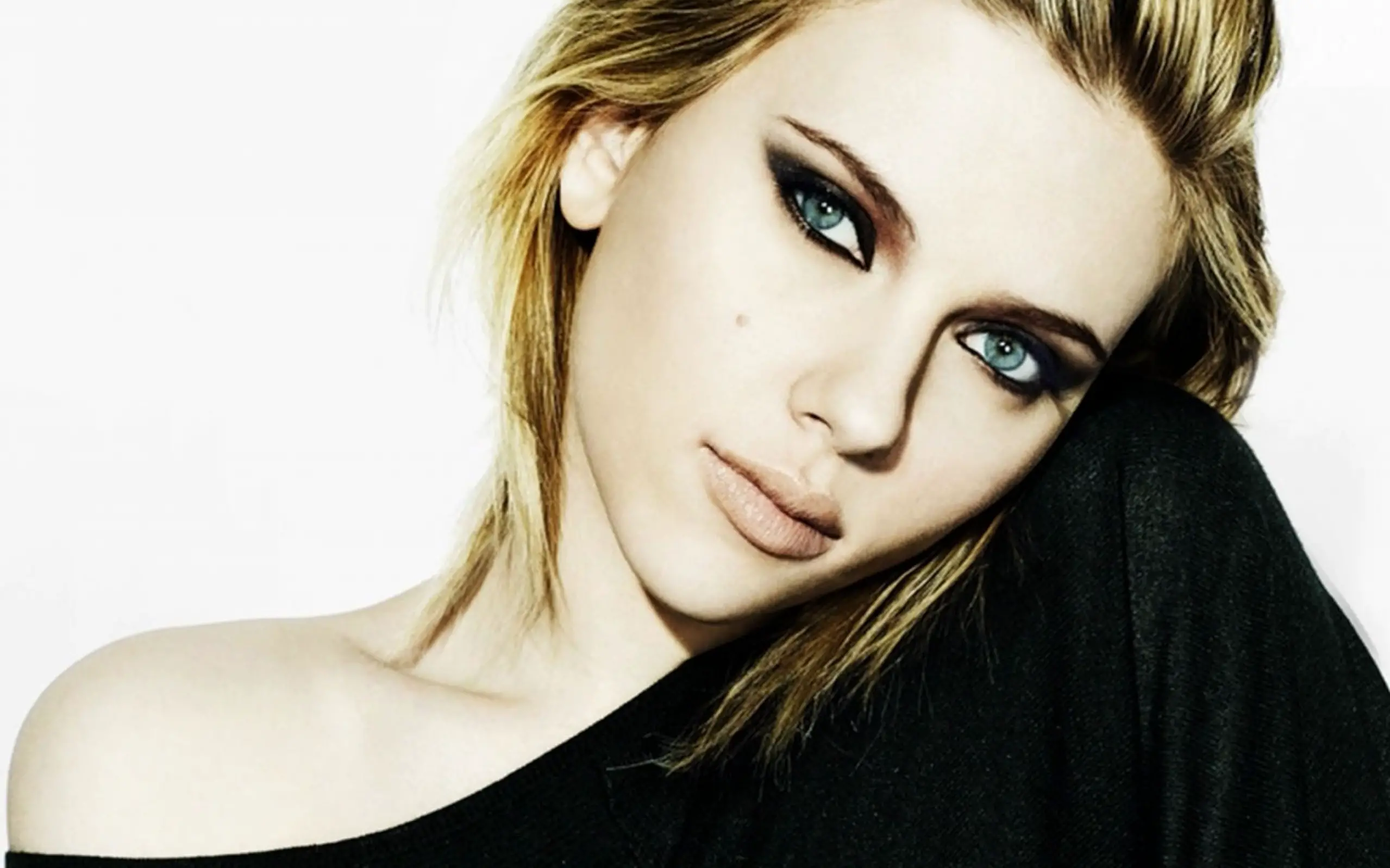Scarlett Johansson HD Wallpapers