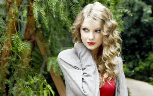 Taylor Swift Wallpapers