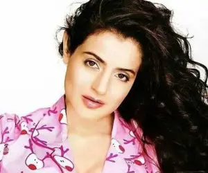 Ameesha Patel HD Wallpapers