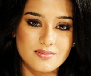 Amrita Rao HD Wallpapers