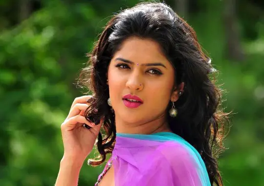 Deeksha Seth HD Wallpapers