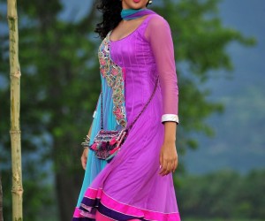 Deeksha Seth HD Wallpapers