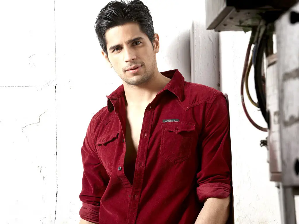 Sidharth Malhotra HD Wallpapers