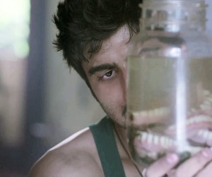 Finding Fanny - Arjun Kapoor with Teeth Jar